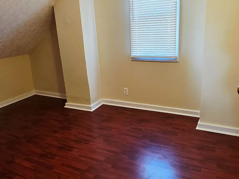 200 W Hellems Ave — Photo 16