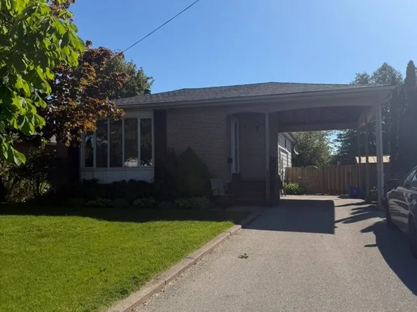 713 Yeremi St, Pickering, ON L1W 2W8