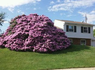 571 Old Orchard Ln, Camp Hill, PA 17011