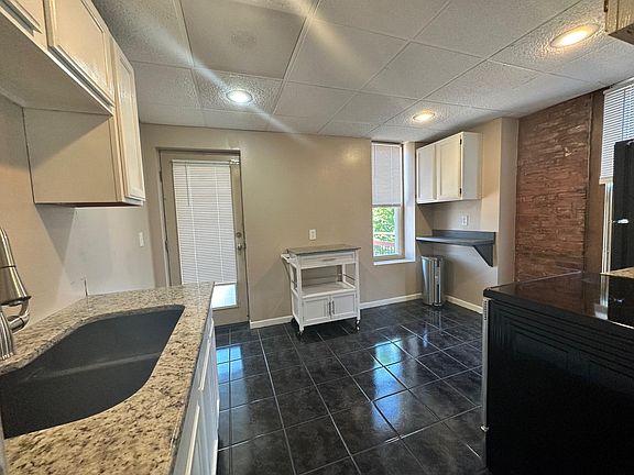 5th image of 2300 Minnie St #2E