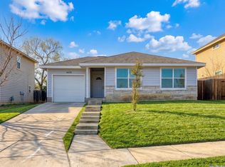 6626 Woodstock Dr, San Antonio, TX 78223