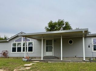 6334 94th St, Meriden, KS 66512