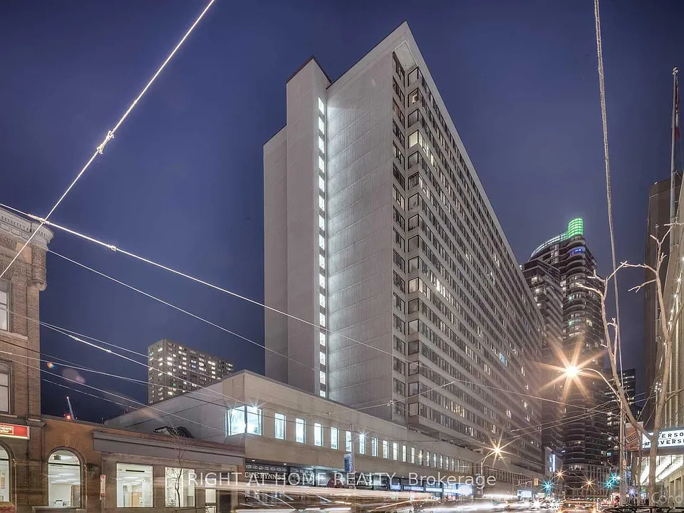 45 Carlton St #408