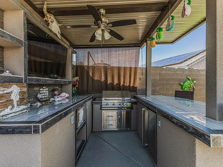 17475 W Spring Ln — Photo 16