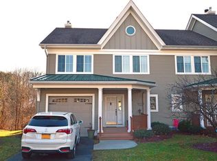 6 Pond Ridge Rd, Milton, NY 12547