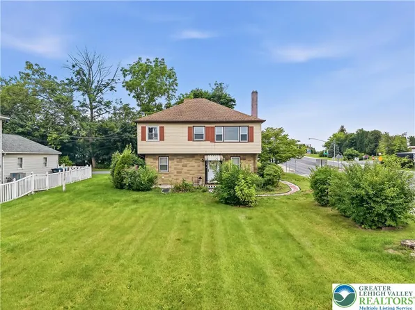 326 Main St, Stockertown, PA 18083