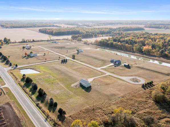 4668 Meadow View Dr, Fenwick, MI 48834