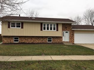 7450 Grant St, Merrillville, IN 46410