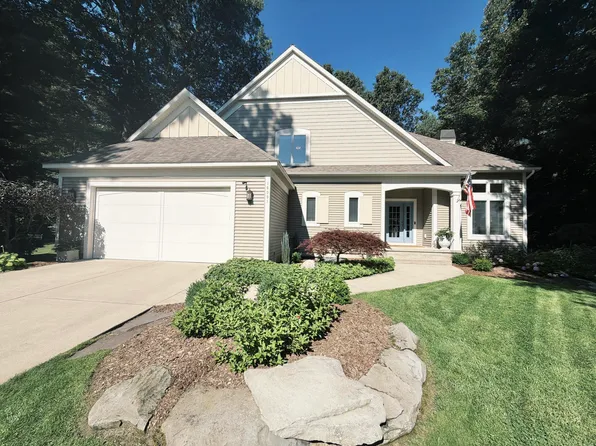 16091 Waterleaf Trl, Spring Lake, MI 49456