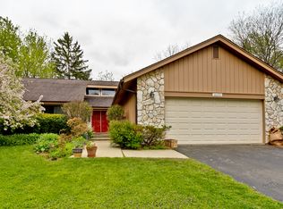 4451 Country Trl, Gurnee, IL 60031