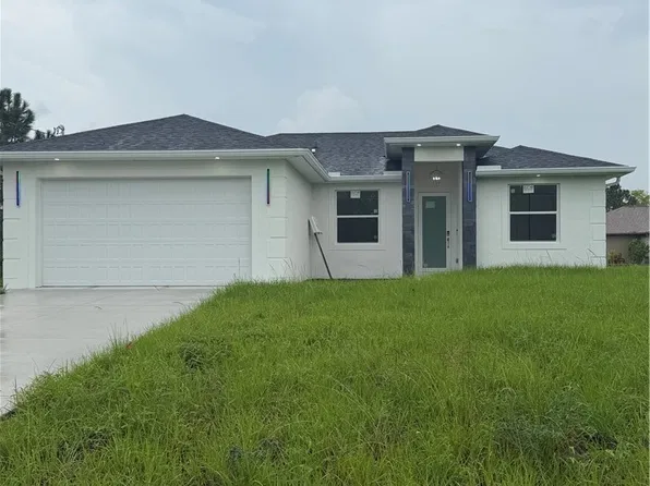 426 Jaipur Dr, Lehigh Acres, FL 33974