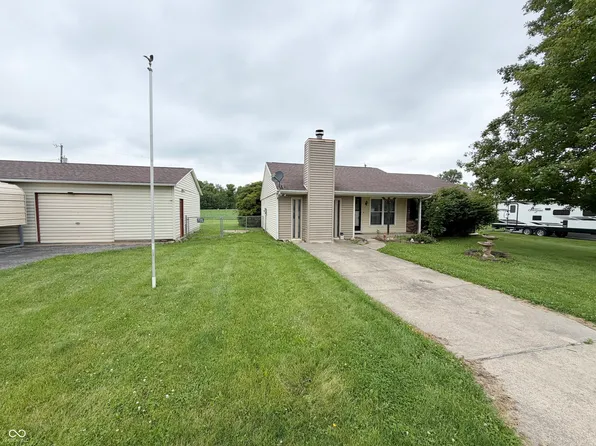 136 W Lutz Dr, Bunker Hill, IN 46914