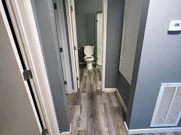 527 E Caney St #M — Photo 12