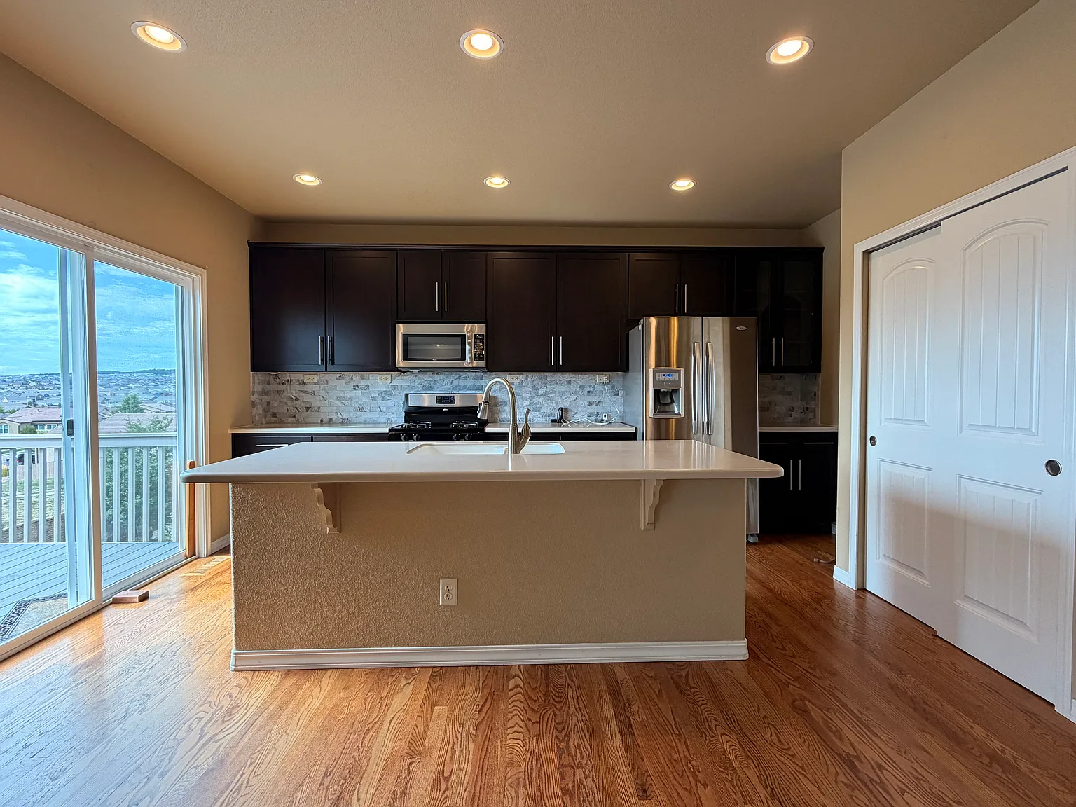 4 bed, 3028 sqft, $3,500 — Photo 4