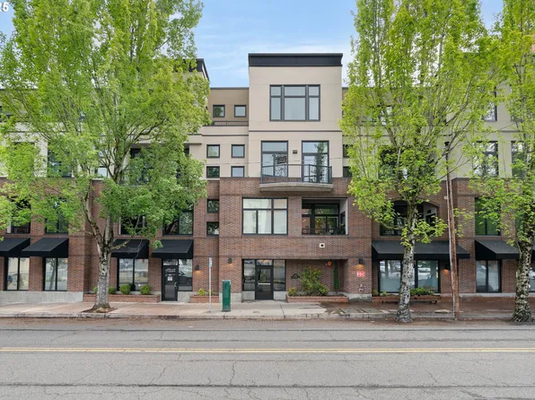 618 NW 12th Ave APT 215, Portland, OR 97209