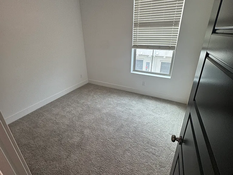 2866 E Teaberry Dr — Photo 13