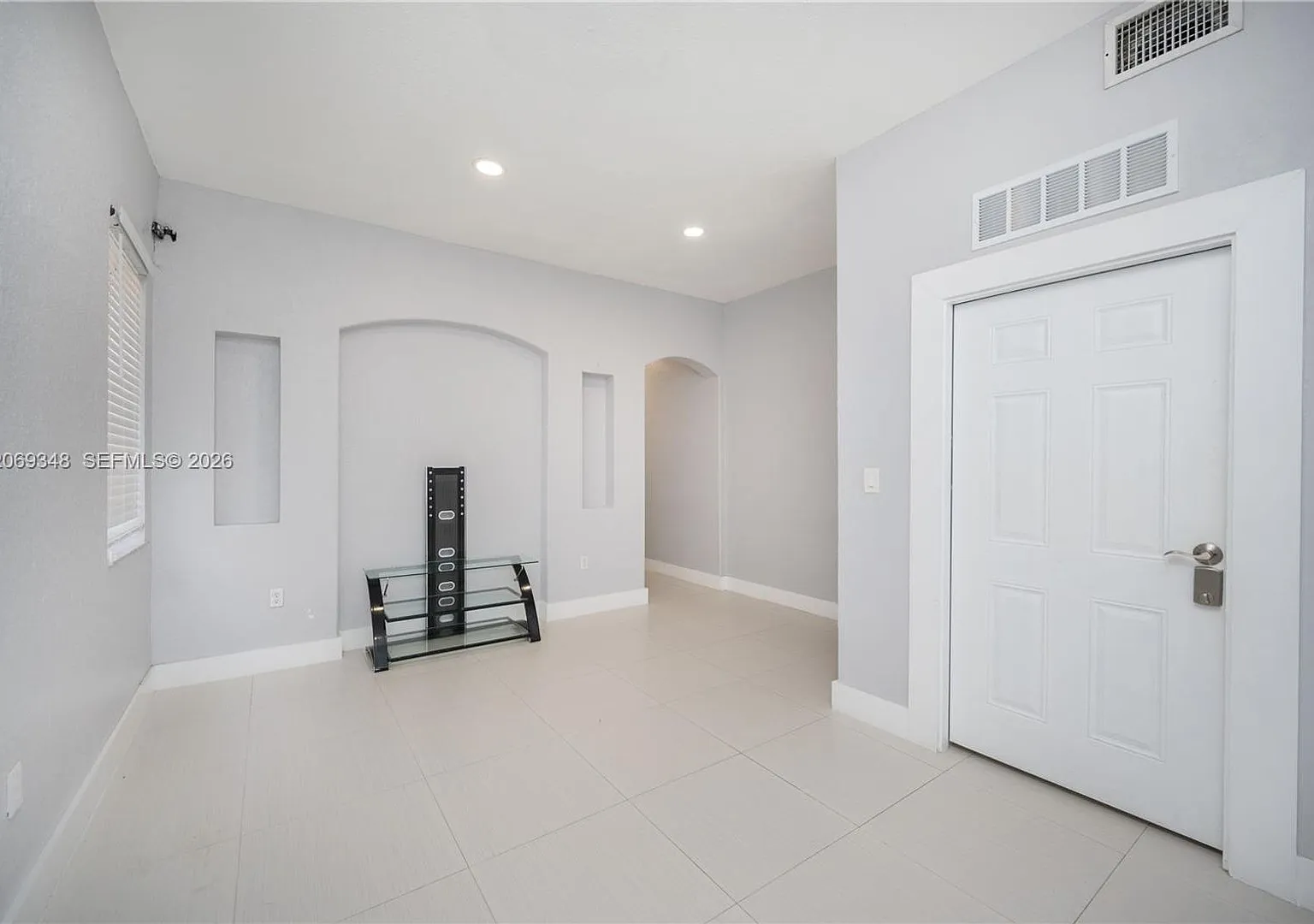 21002 SW 92nd Court 1, Cutler Bay, FL 33189 - 2463 — Photo 4