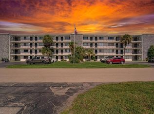4906 Victoria Dr APT 305, Cape Coral, FL 33904