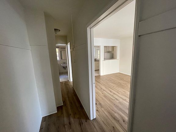 5th image of 308 N Louise St #3