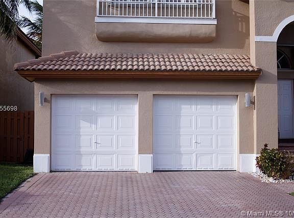 3rd image of 9765 NW 31st St