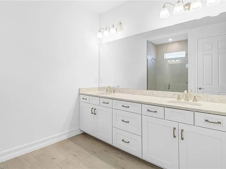 317 Spiaggio Ct — Photo 16