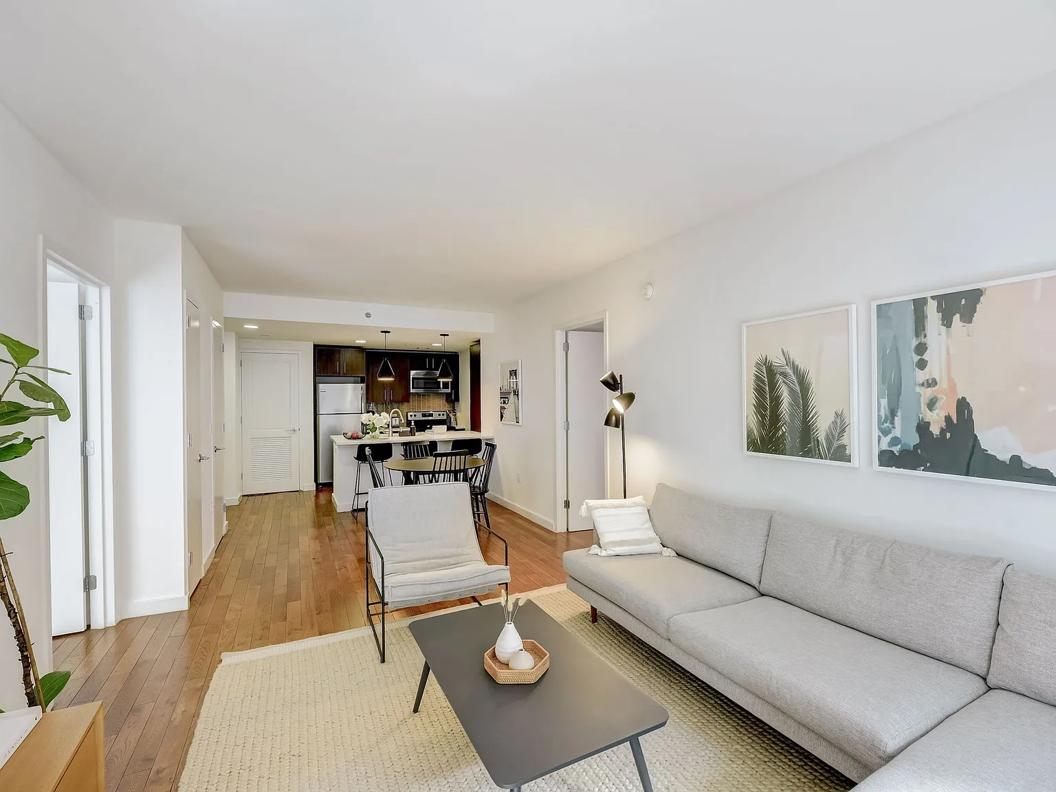 260 West 26th Street — Photo 3