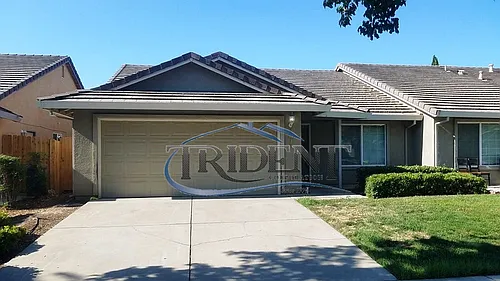 1070 Arbor Dr Photo 1
