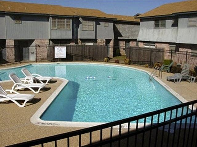 1st image of 5901 Edmond Ave APT 128