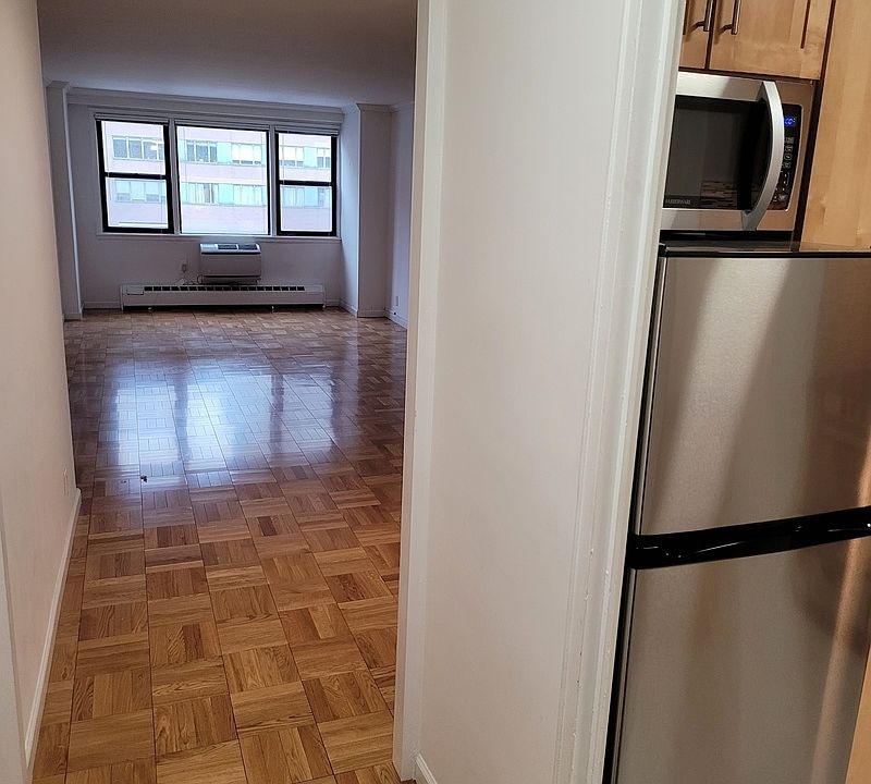 1st image of 435 W 57th St APT 14P