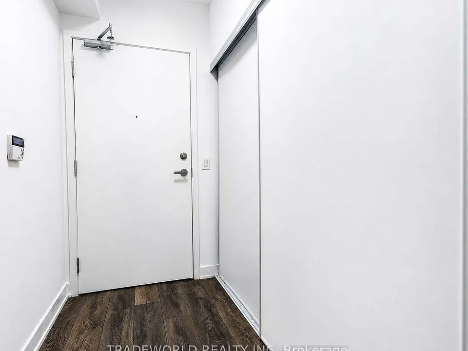 99 Broadway Ave #2308