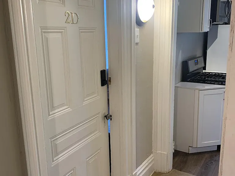 5631 Northumberland St #2 — Photo 11
