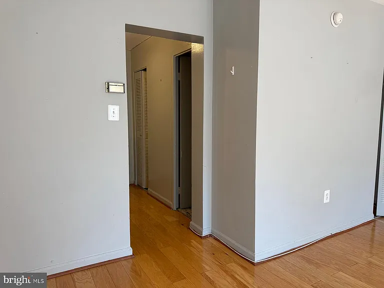 922 24th St NW #520 — Photo 12
