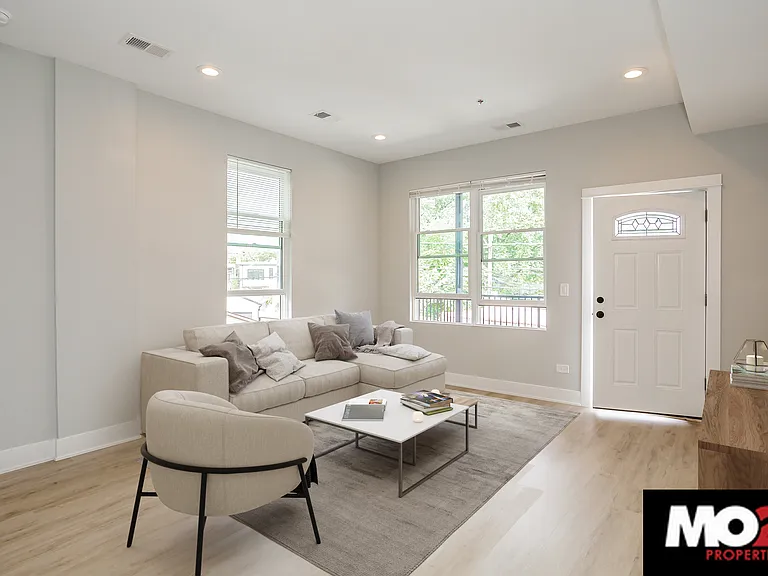 2407 N Kedzie Blvd #101 — Photo 2