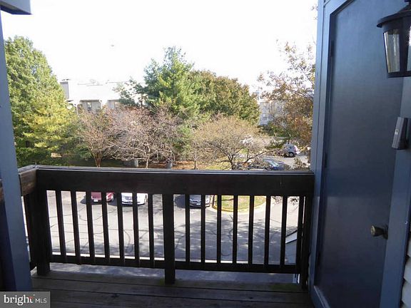 5th image of 6923 Victoria Dr