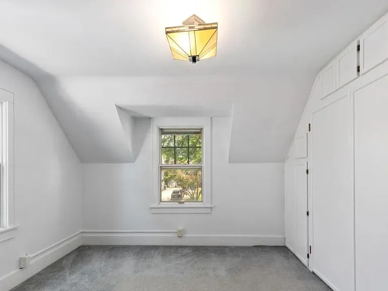 957 Maxwell Ave SE — Photo 14