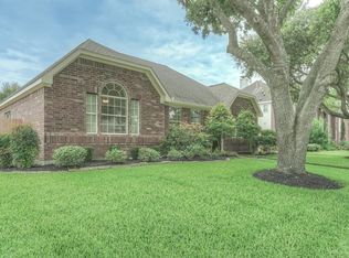 3618 Hugginsway St, Pearland, TX 77584