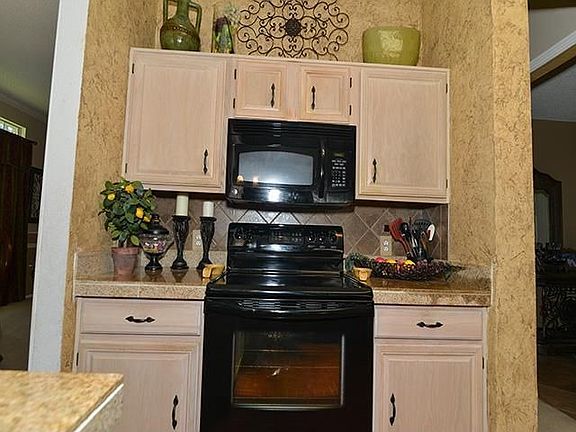 5th image of 7103 Royal Gate Dr