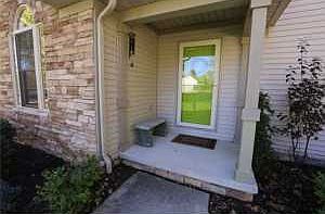3rd image of 733 Royal Cir