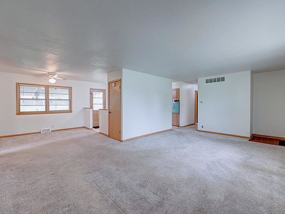 2nd image of 33761 Tower Rd
