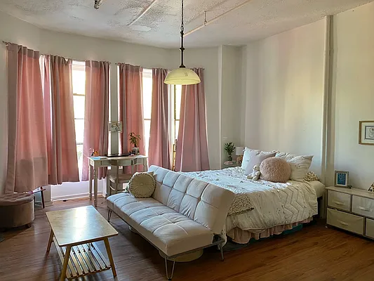 Rented by Corcoran | media 6