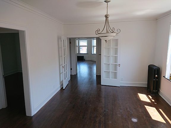 4th image of 6424 N Seeley Ave #2