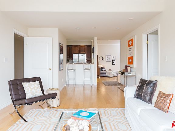 2nd image of 556 E Palm Ave APT 302