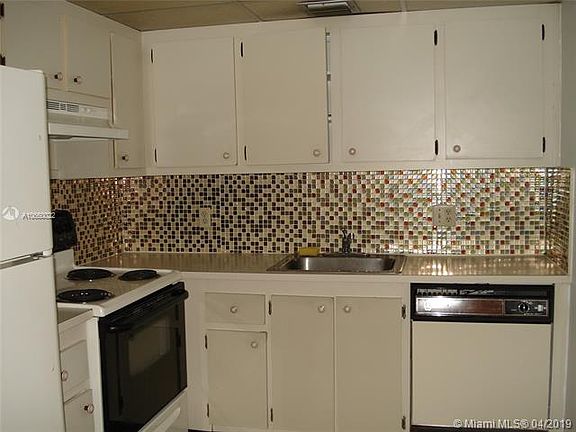 5th image of 801 SW 133rd Ter APT 113K