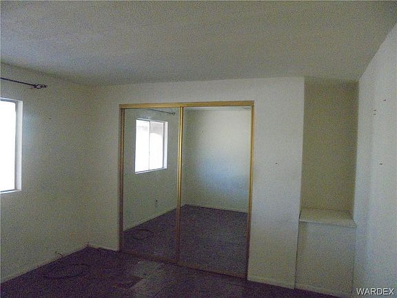 4th image of 779 Glen Dr