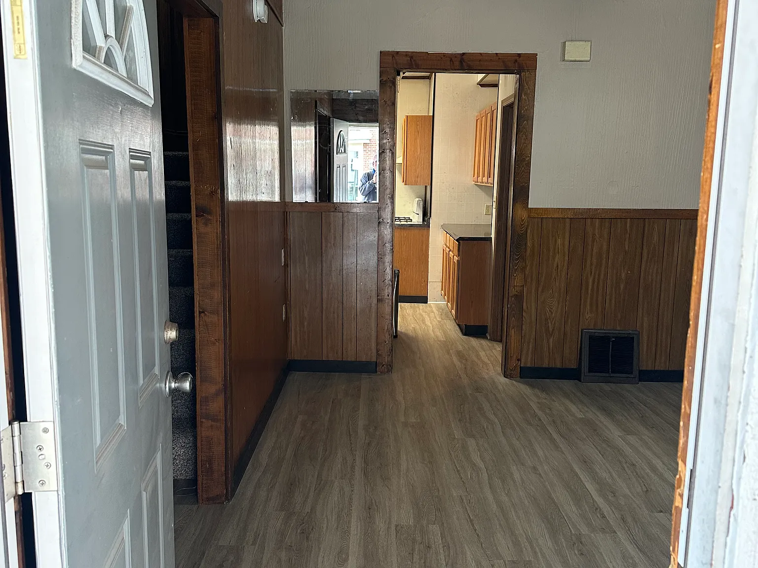 6 bed, 2000 sqft, $475 — Photo 3
