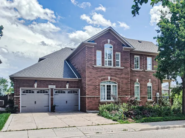 5420 Valleyhigh Dr Room 3, Burlington, ON L7L 6Z4