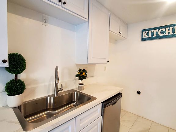 Newly Renovated Kitchen