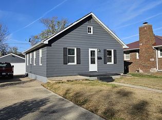 1017 Black St, Pekin, IL 61554