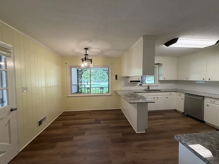 1130 Turnersburg Hwy — Photo 6