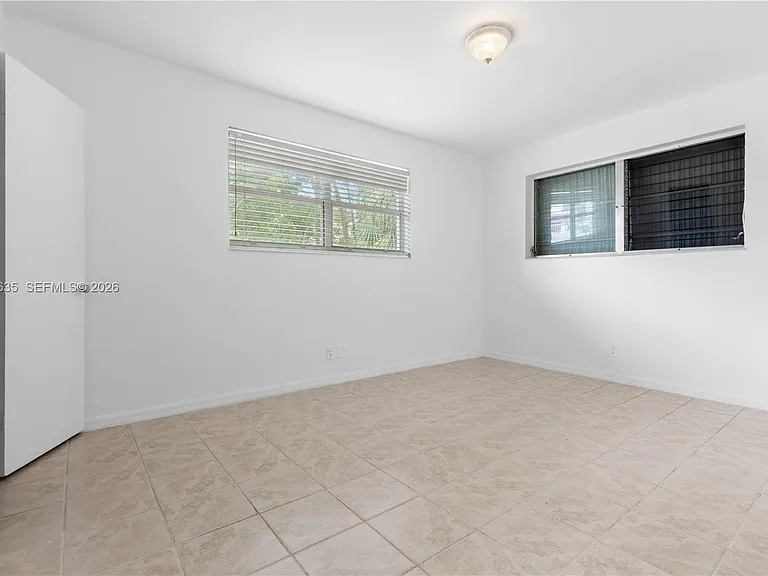 3061 NE 4th Ave — Photo 14